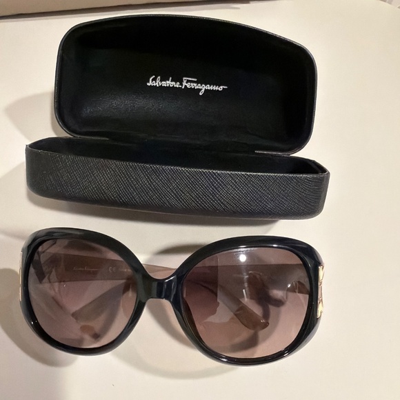 Ferragamo 57mm Sunglasses main image 5